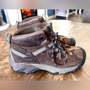 Women's Keen Targhee ll Leather Lace Hiking Shoe brown size 6.5 gorpcore